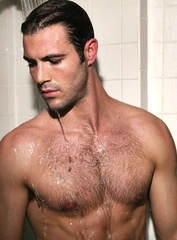 Göğüs Kılı Nasıl Alınır?